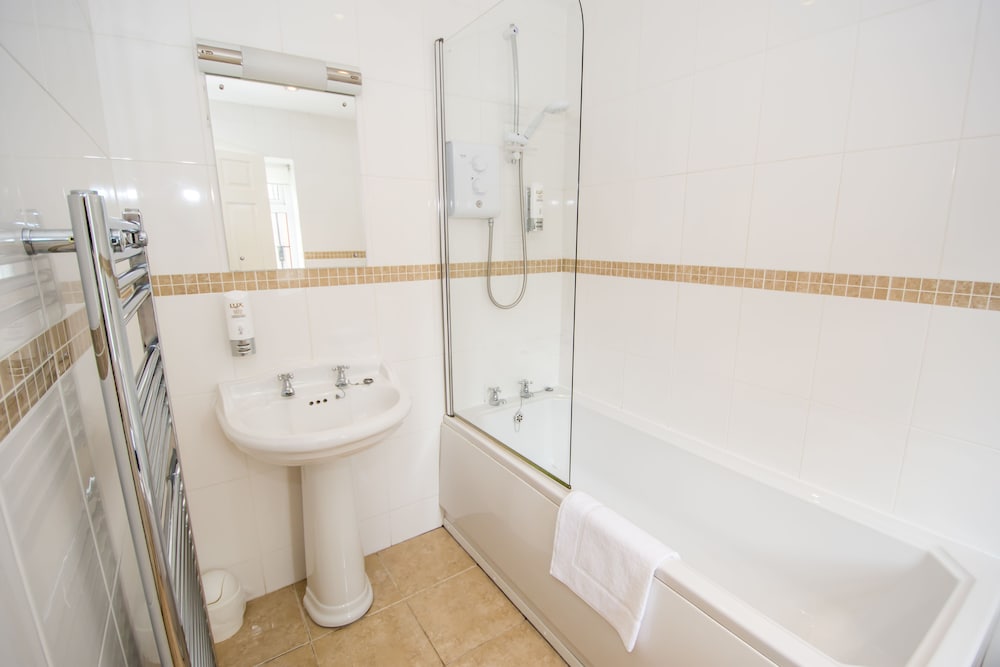 Normanhurst Hotel 48/50