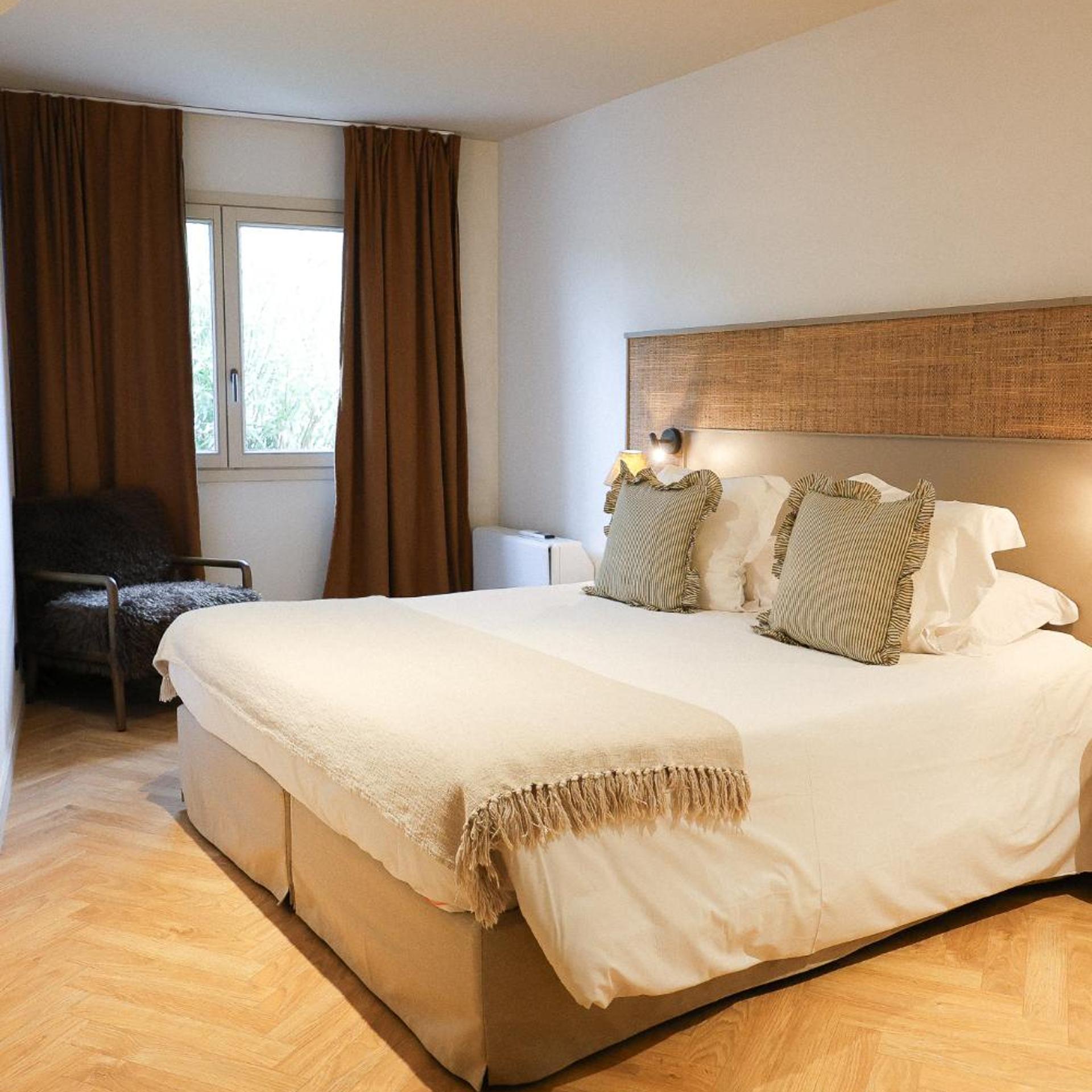 Standard, Double Bed
