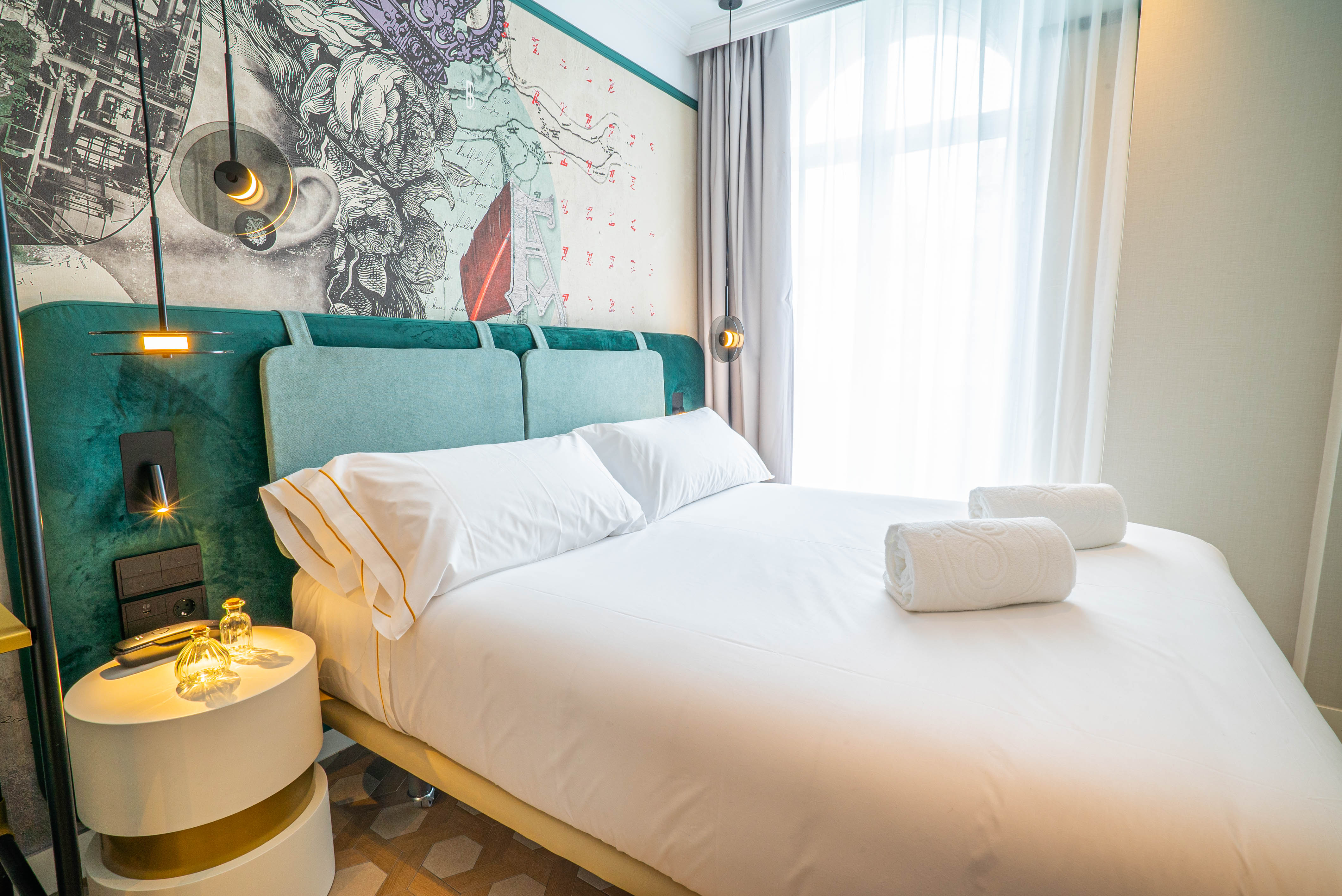 1 BEDROOM, COLLECTION, SUITE
