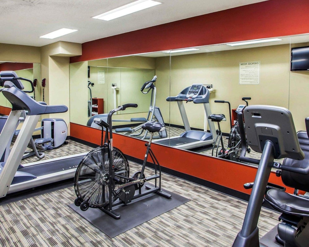 Quality Inn & Suites Peoria 26/50