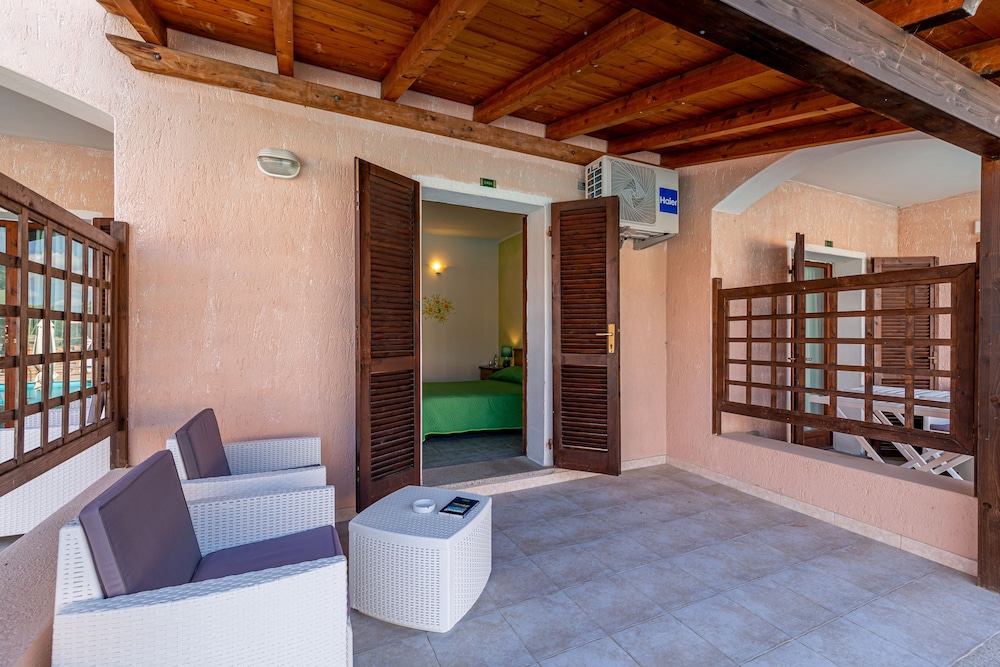 Marina Manna Hotel Club Village 43/53
