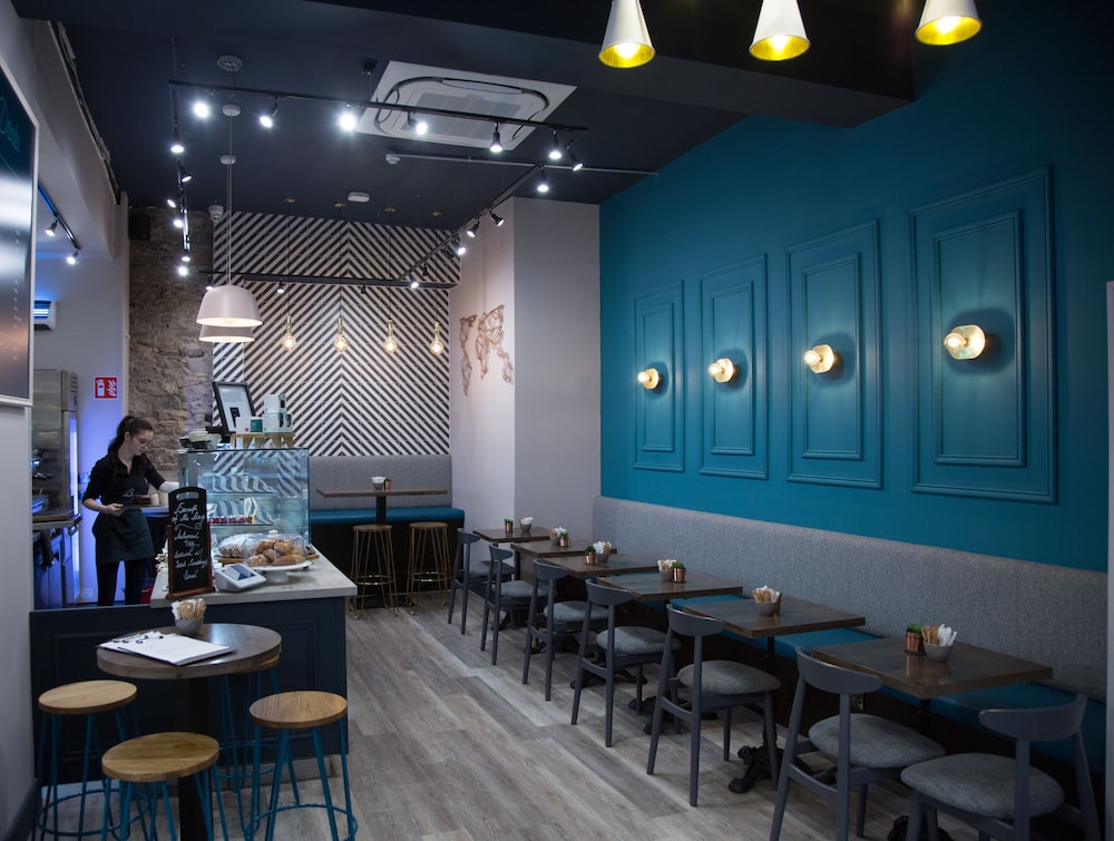 The Bedford Townhouse Cafe 52/61