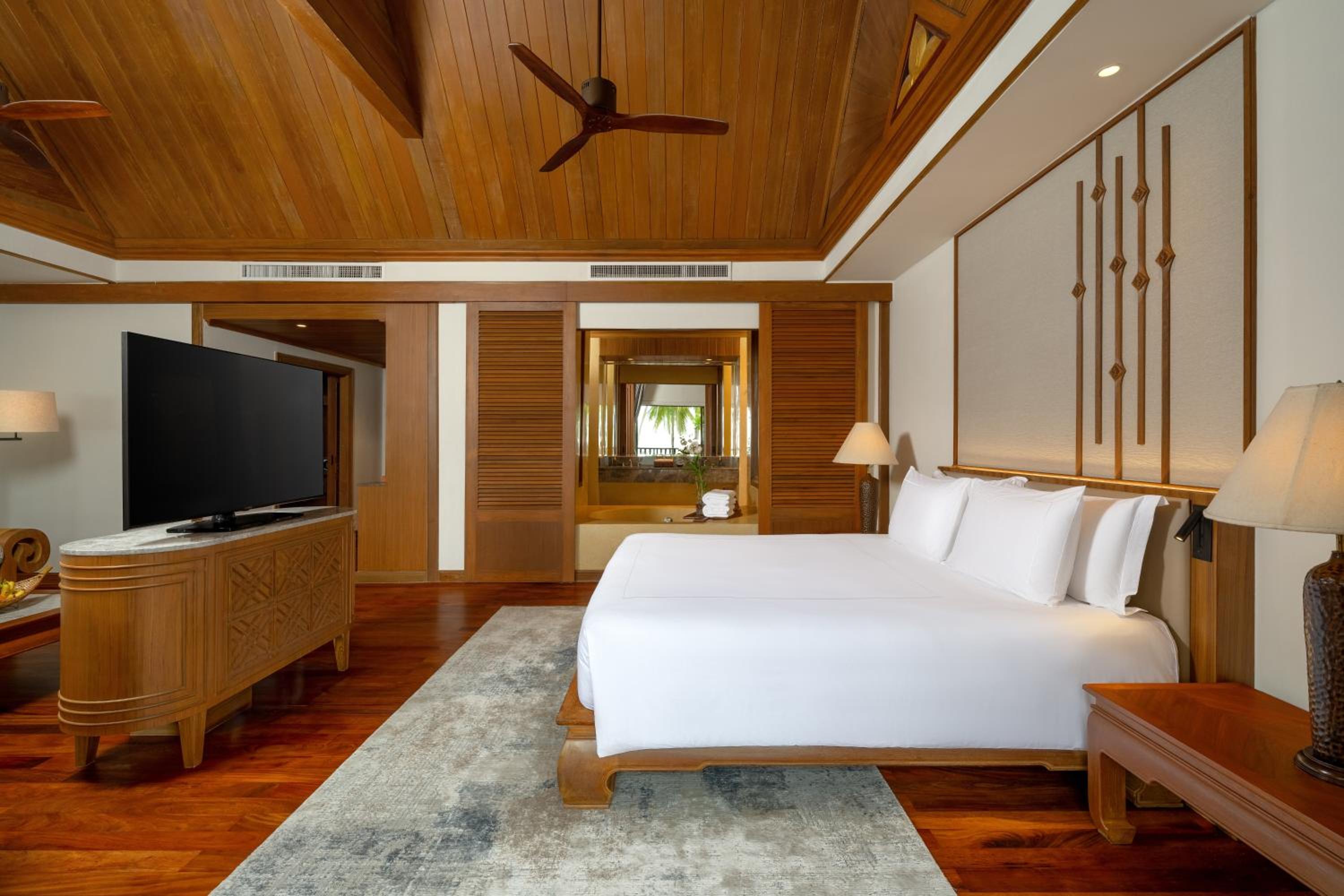 Anantara, Club, Suite, Queen Bed, Garden View
