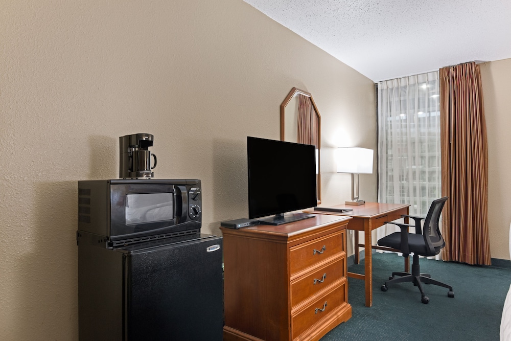 LeBossier Hotel 26/34
