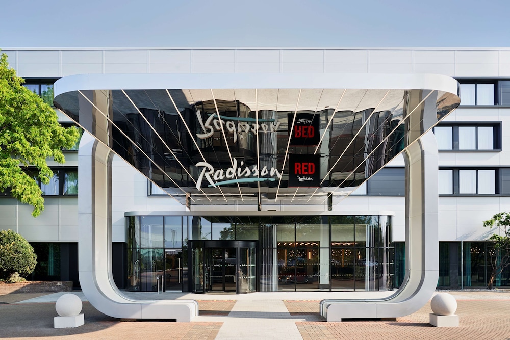 Radisson Hotel and Conference Centre London Heathrow in LONDON