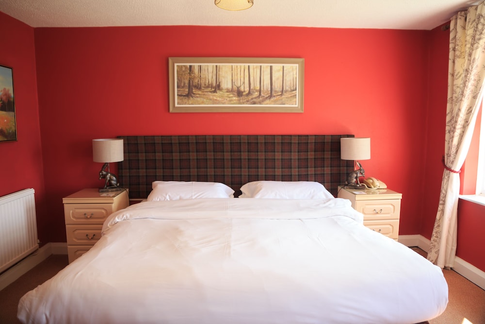Pilgrim Hotel 5/50