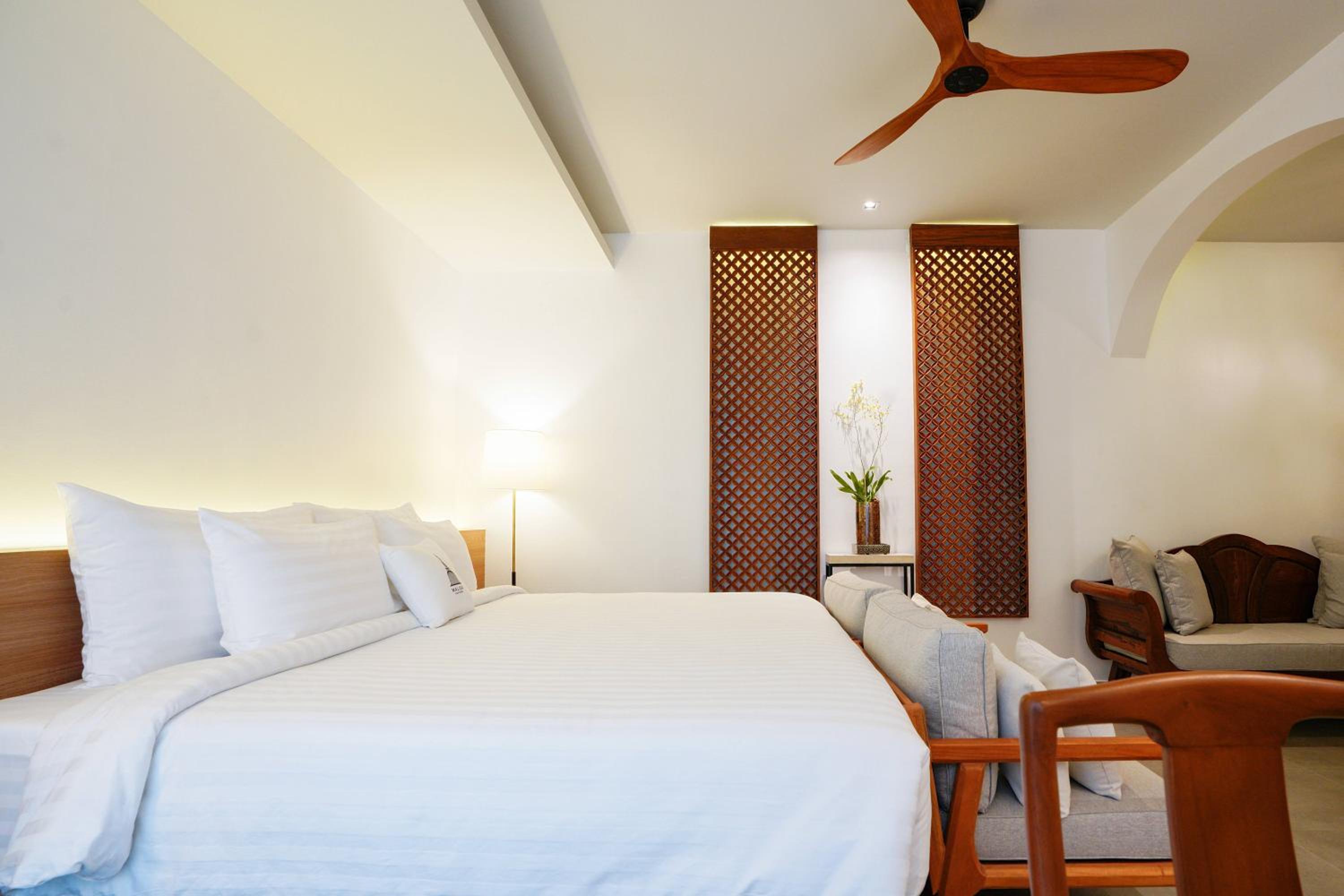 Deluxe, Suite