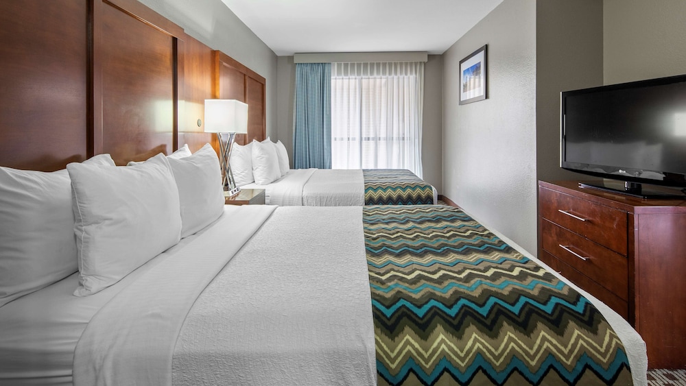 Best Western Near Lackland Afb/Seaworld 23/41
