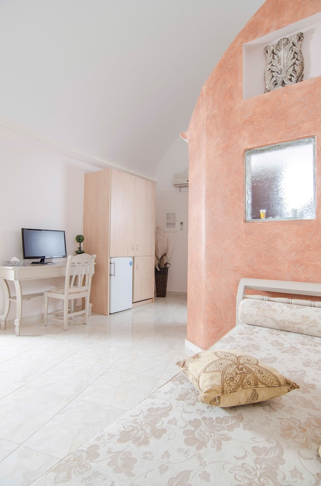 SMARAGDI APARTMENTS 38/55