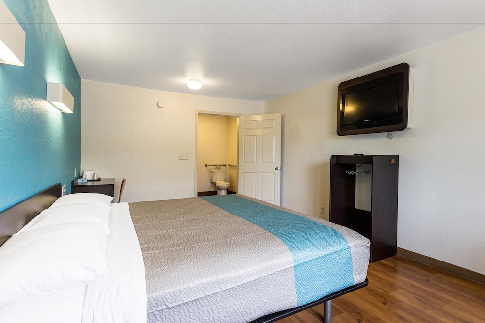 Motel6 Bryan, TX - College Station 48/67