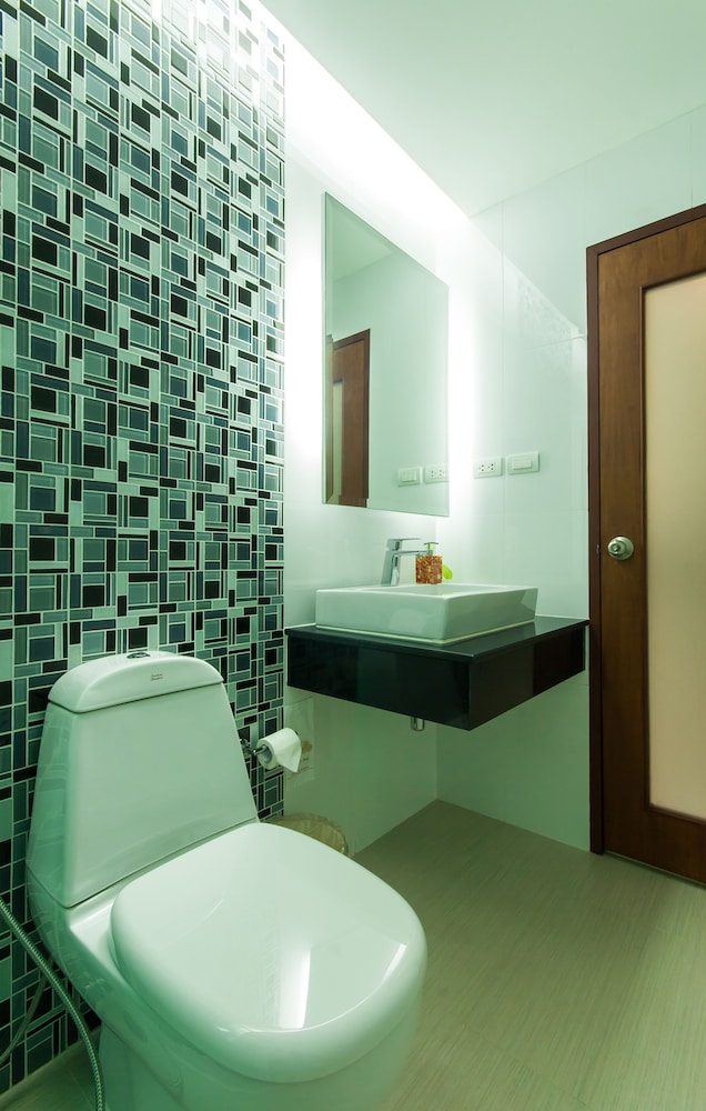 Baan Nilrath Hotel 46/50