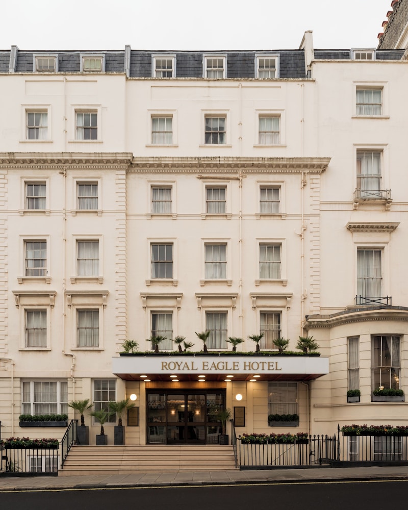 Royal Eagle Hotel 4/66