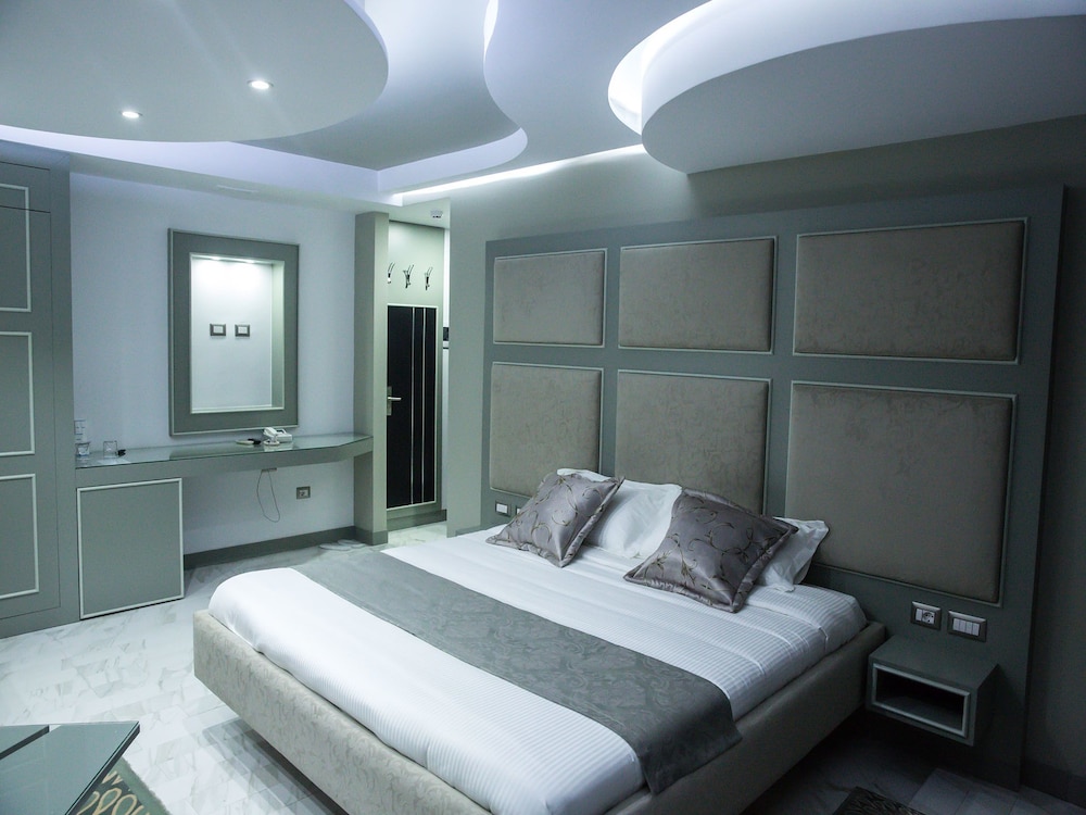 New W Hotel 23/50