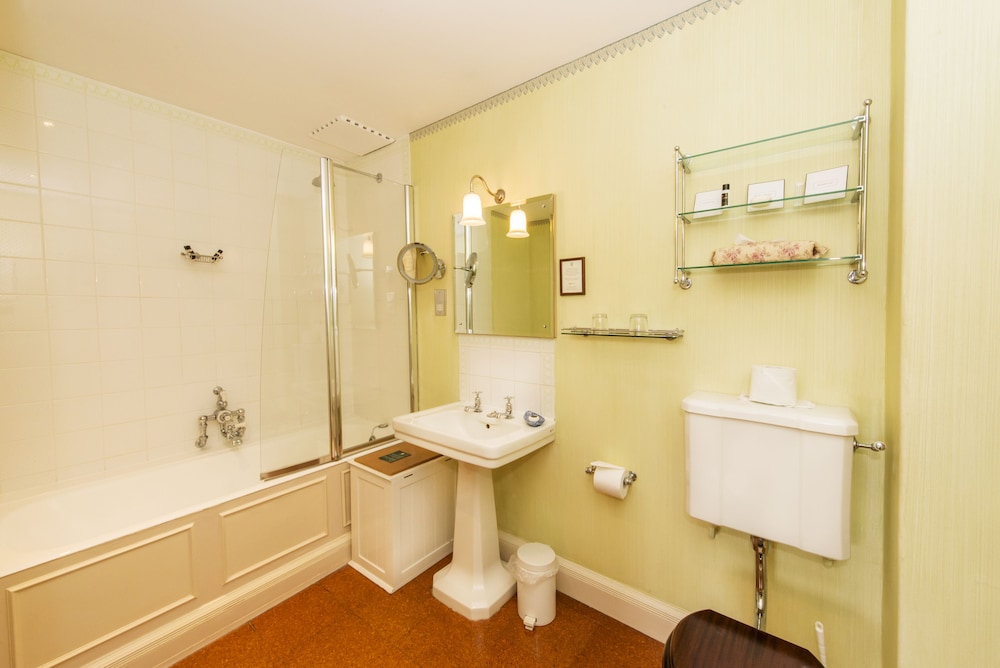 Hartwell House Amp Spa 68/70