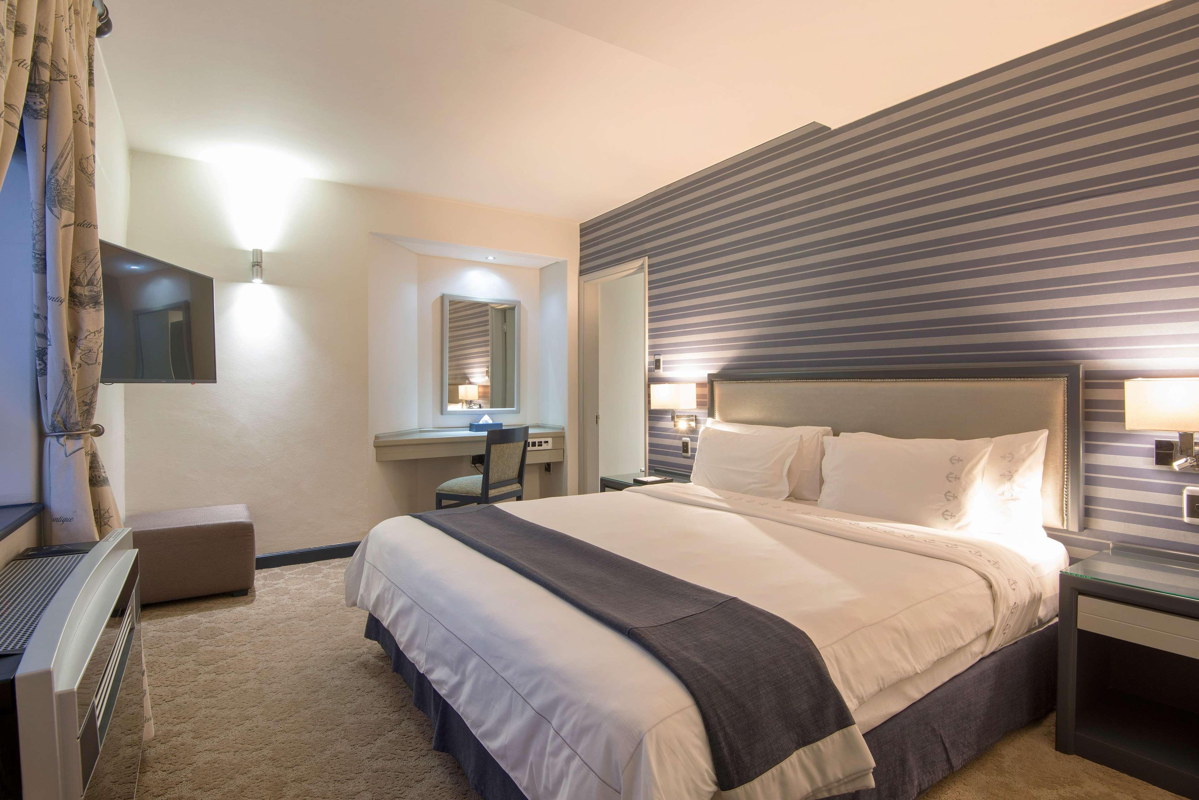 Suite with King Bed