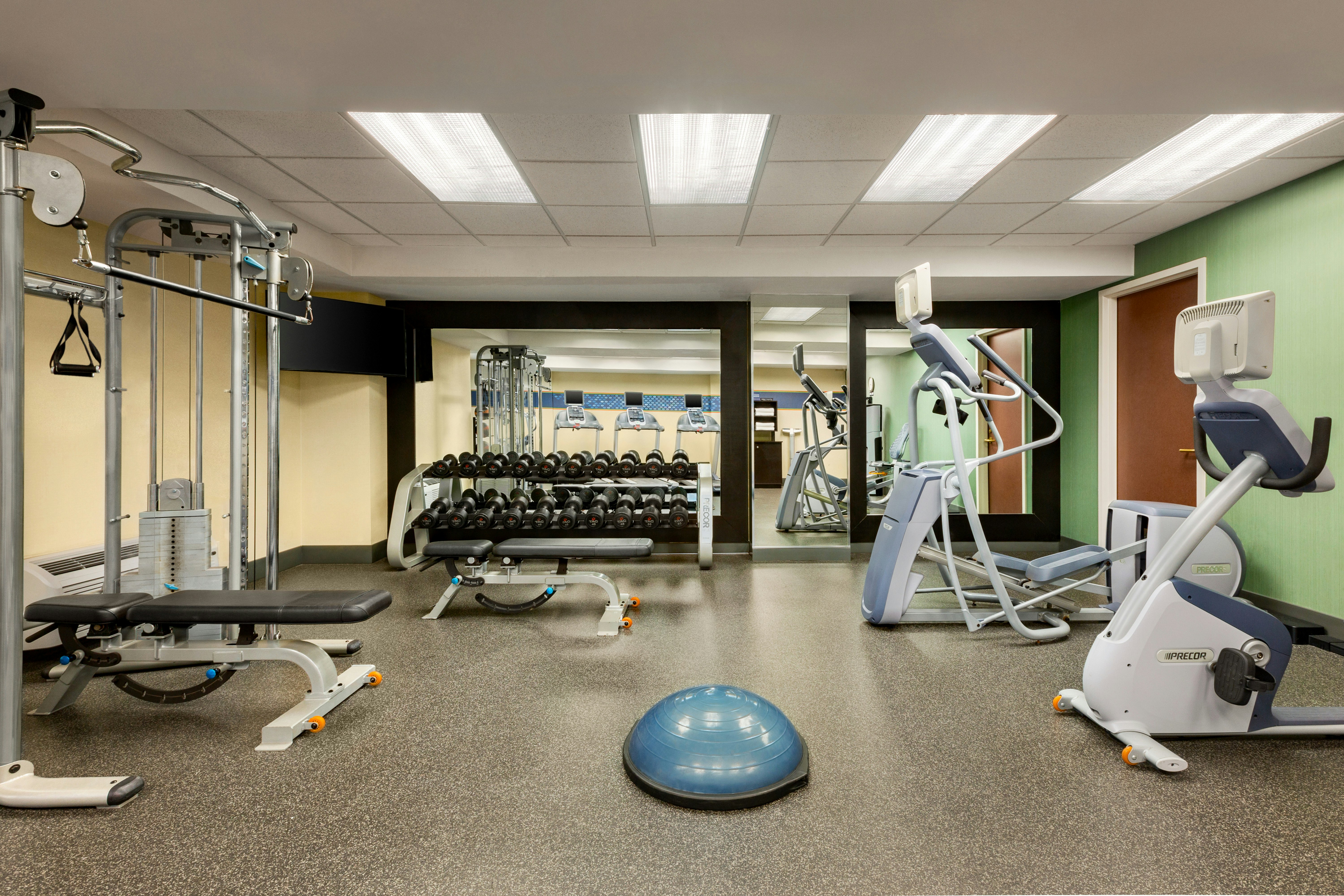 Hampton Inn & Suites Dallas-Mesquite 34/63