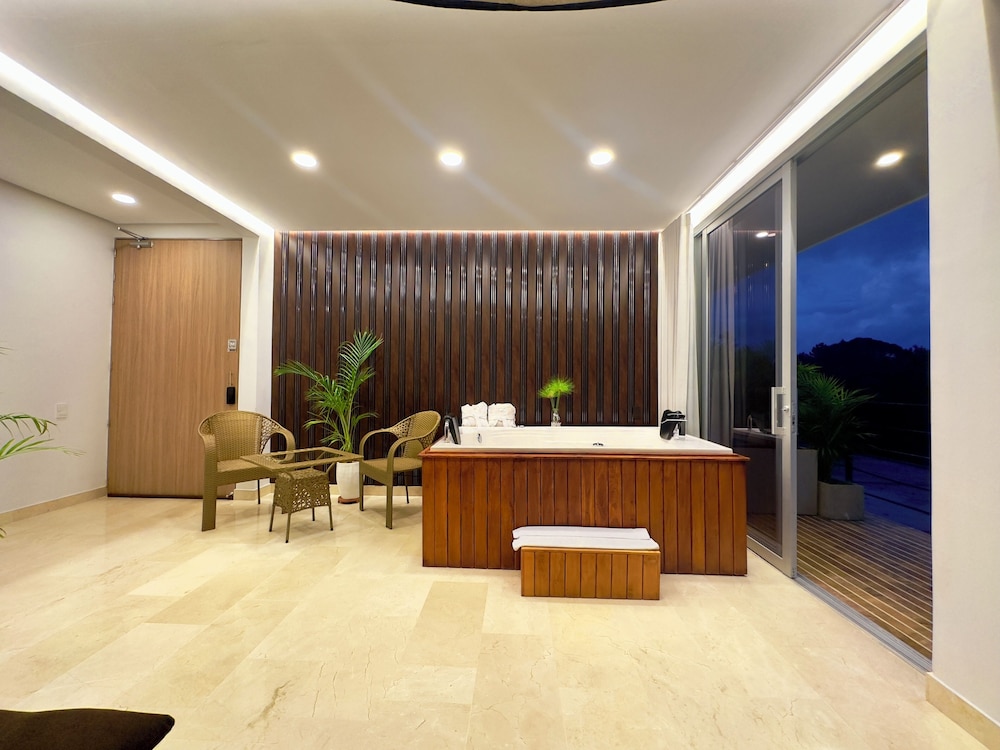 Arvum Hotel Boutique 5/44