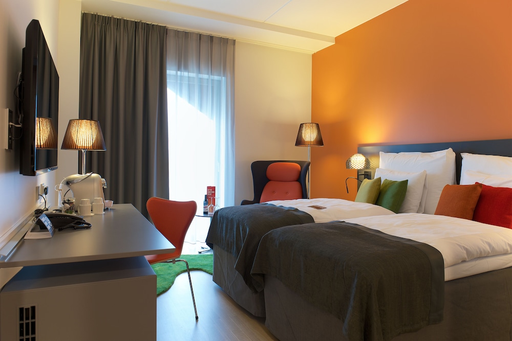 Clarion Hotel Energy 12/36