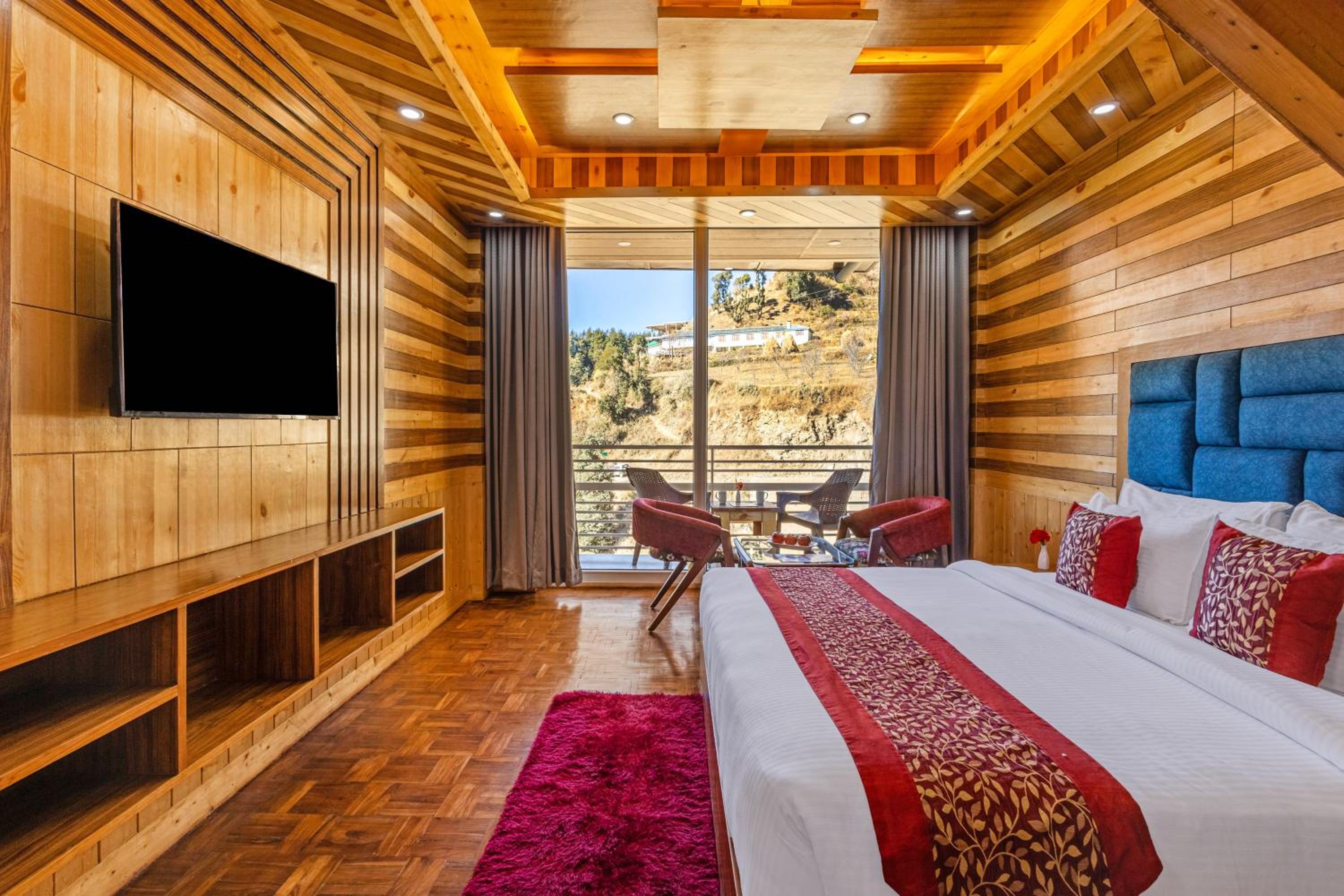 2 Bedrooms, Valley View, Balcony