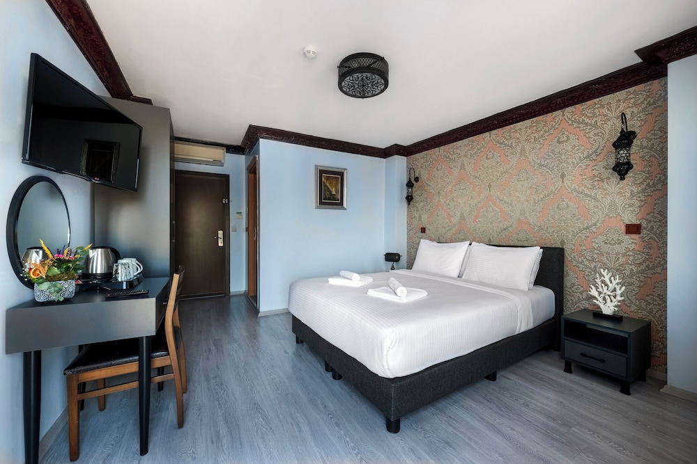 DELUXE, DOUBLE BED, SEA VIEW