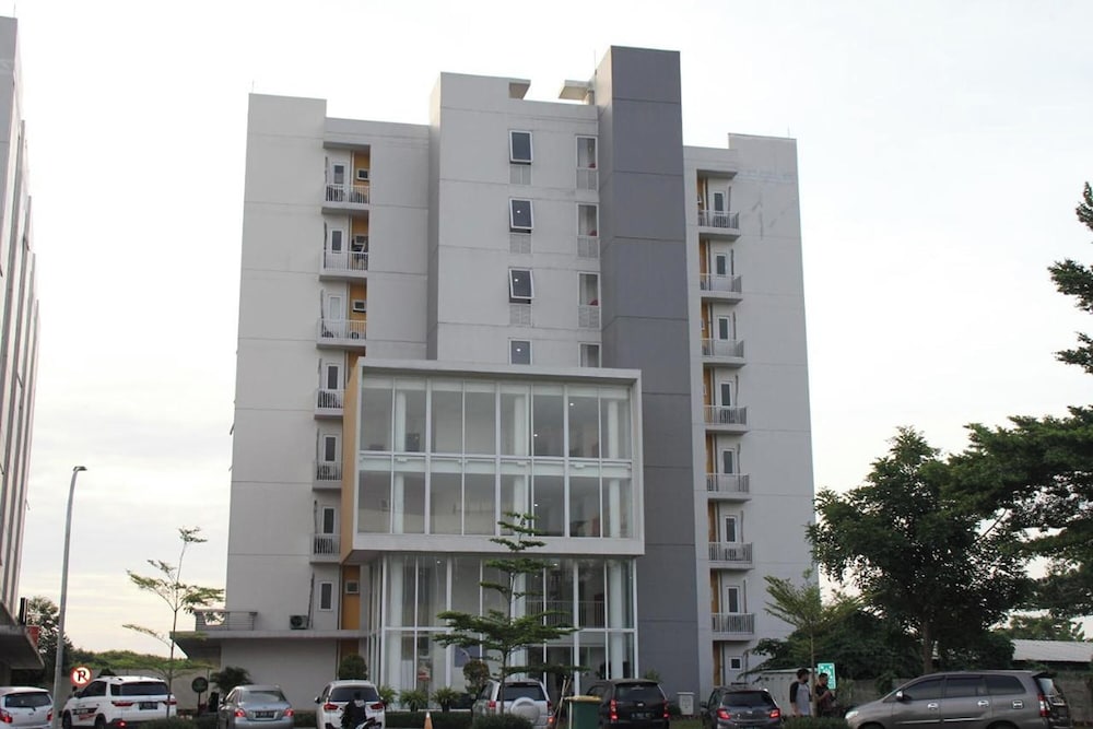 Barata Hotel Near Bandara Soekarno Hatta 1/32