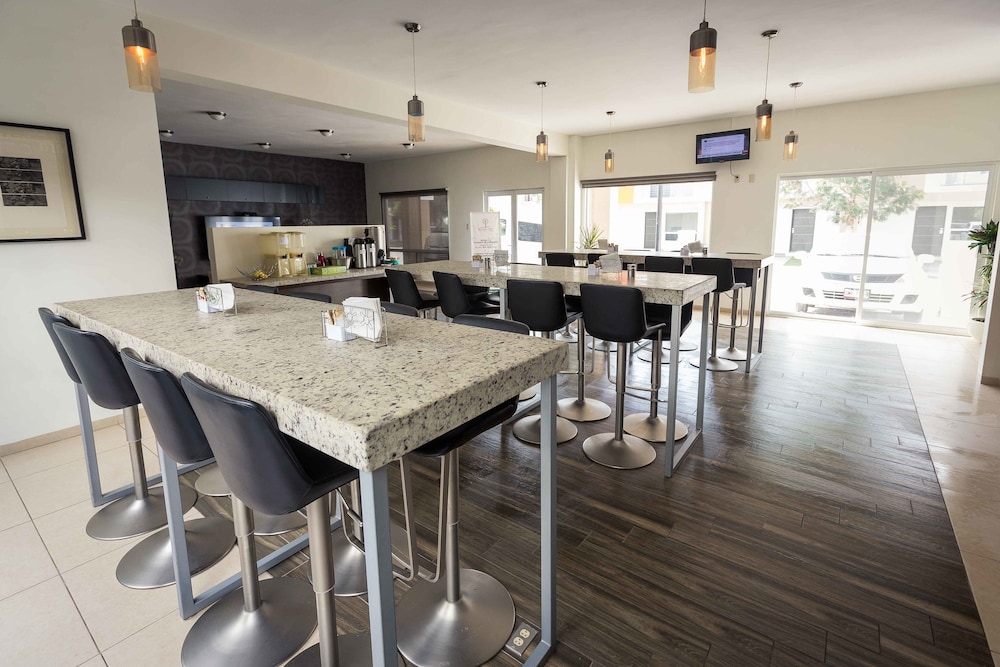 REDWODD VILLAS 30/44