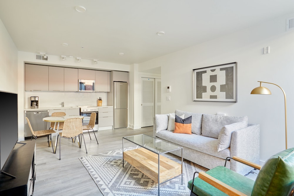 Reside Navy Yard, a Wyndham Residence 53/72