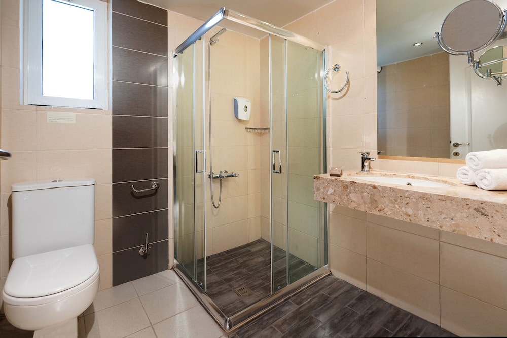 Aeolian Village Beach Resort 32/33
