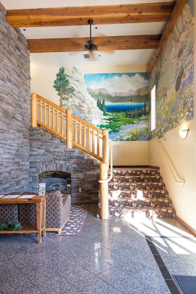 Murphys Suites 6/66