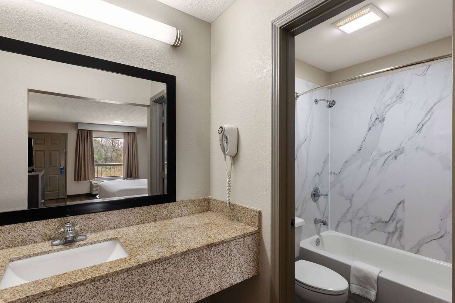 Days Inn by Wyndham Childersburg/Sylacauga 22/22