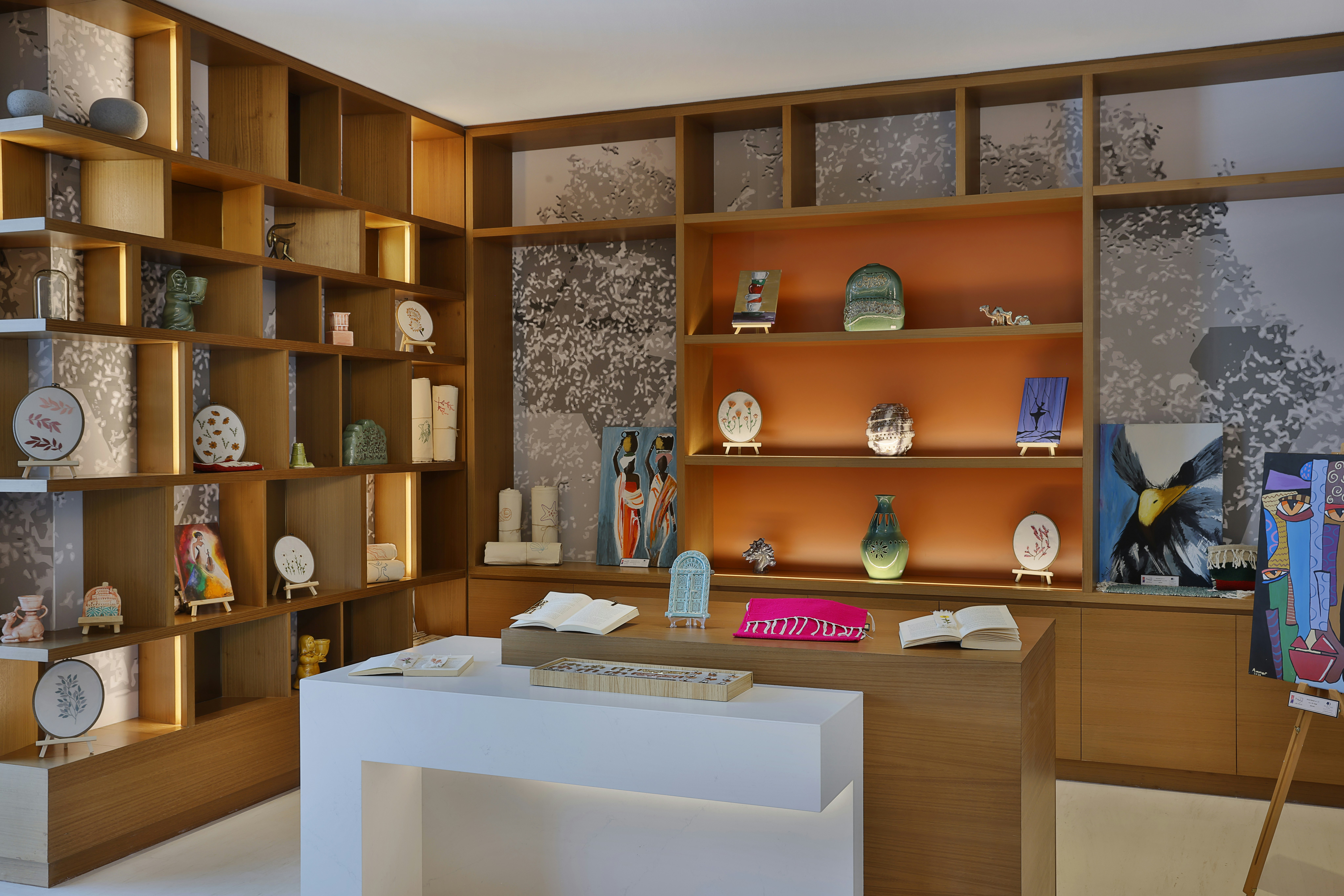 Lobby at DoubleTree by Hilton Sharjah Waterfront Hotel and Residences, SHARJAH