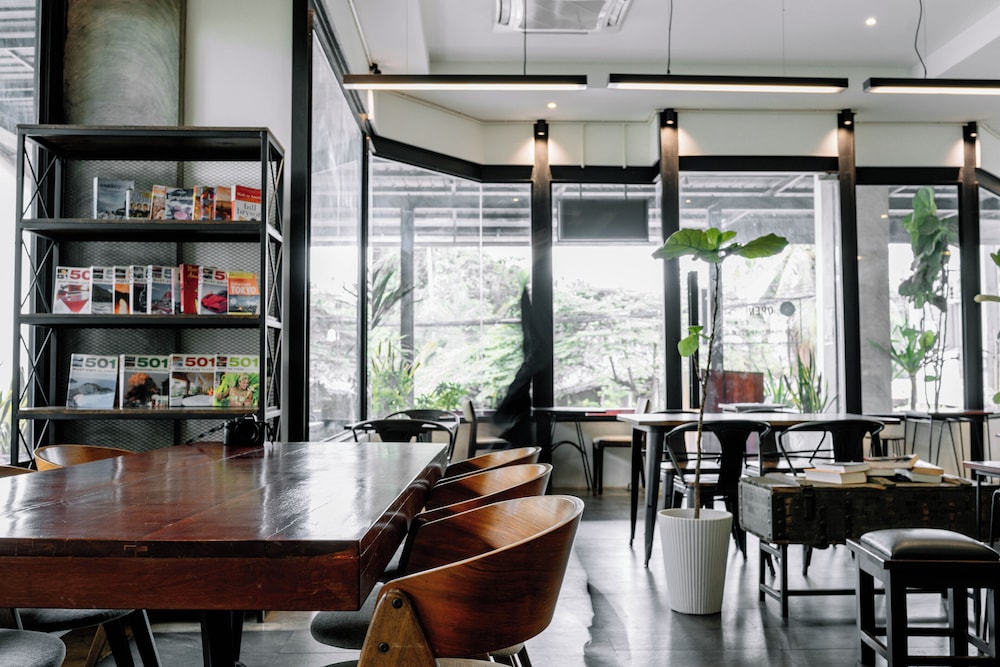 S2 Modern Boutique Hotel 35/50