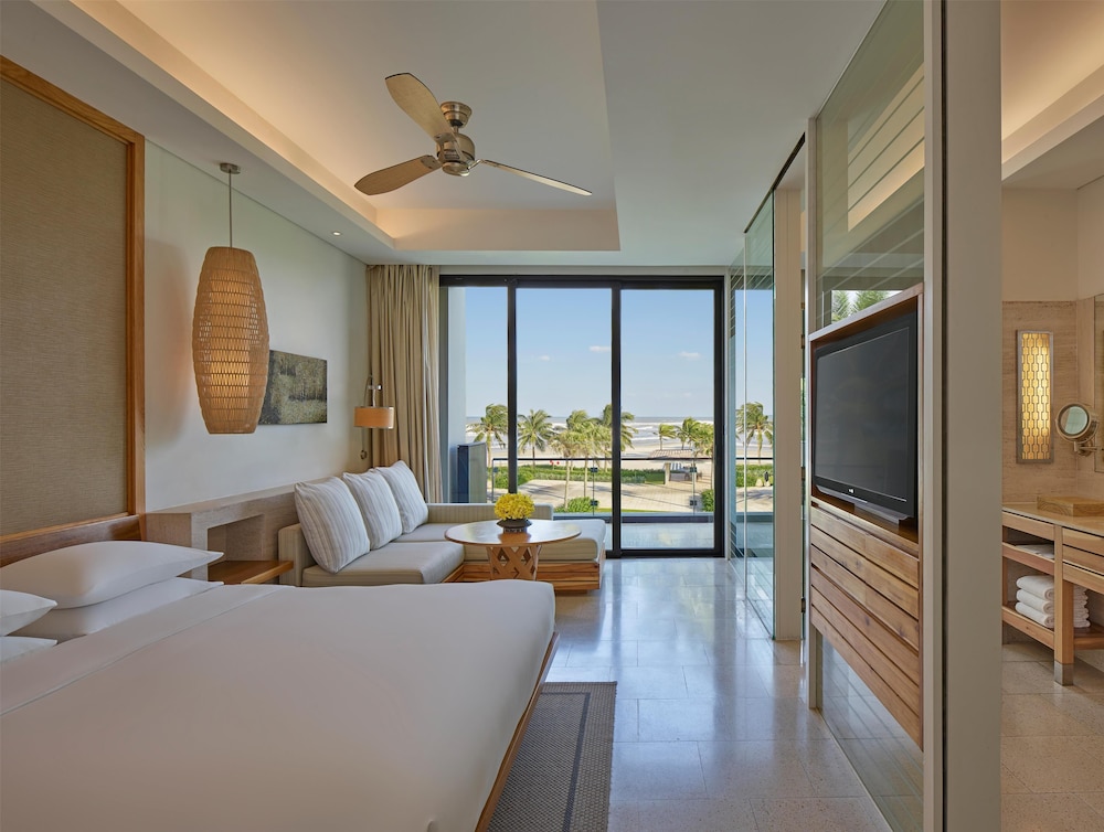 غرفة كلوب بسرير كينج بإطلالة على البحر، Hyatt Regency Danang Resort And Spa 4/10