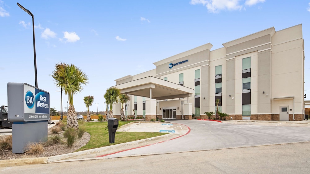 Best Western Green Oak Inn & Suites 1/30