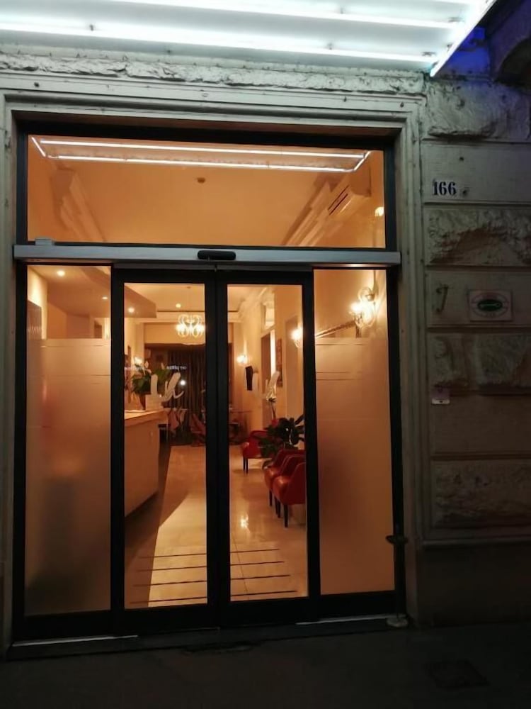 Hotel Universo 17/36