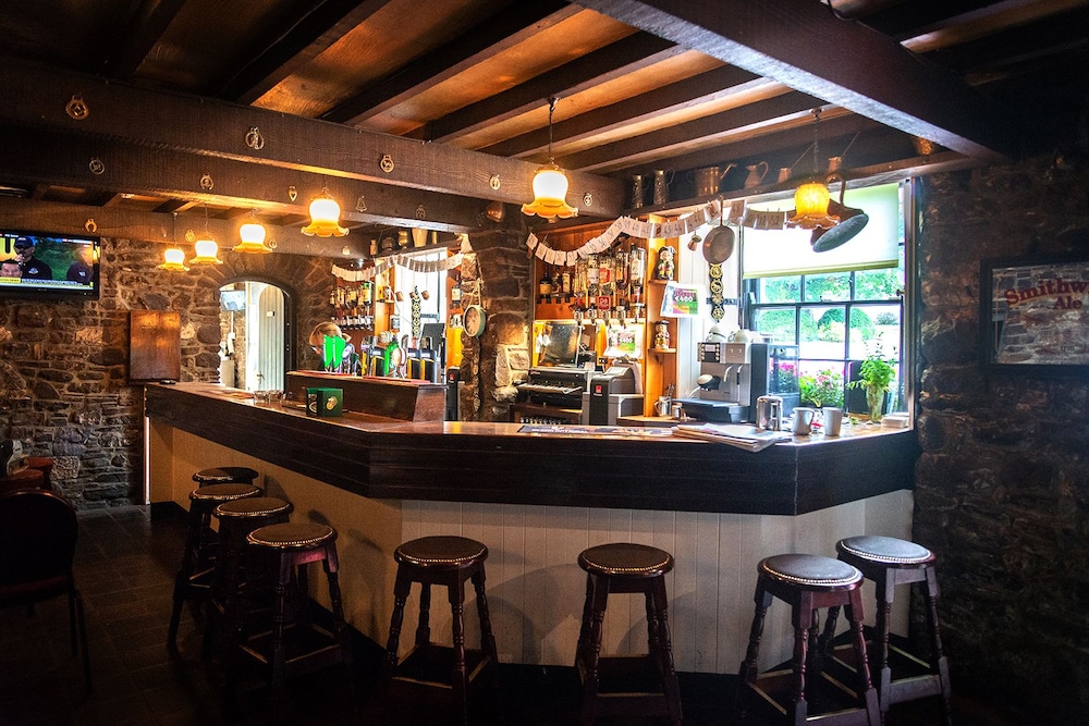 The Garrandarragh Inn 23/33