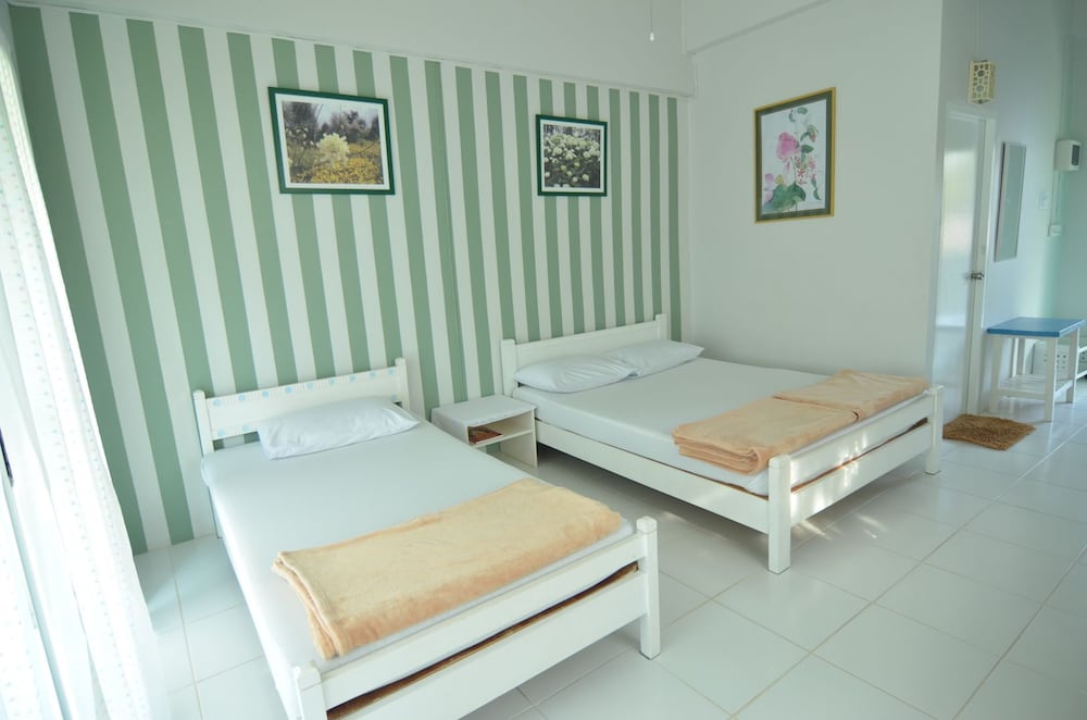 ROOM, TRIPLE, BALCONY