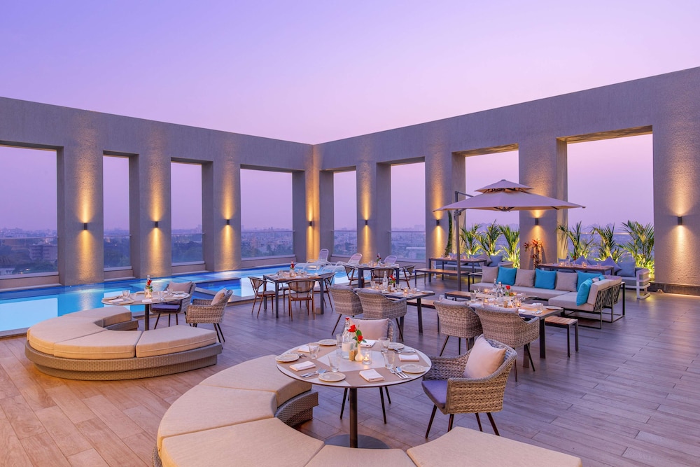 Bellevue Sarovar Premiere Junagadh 36/49
