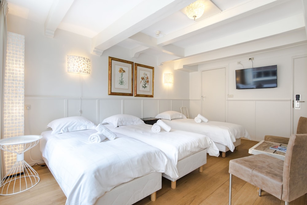 Hotel Calisto 22/48
