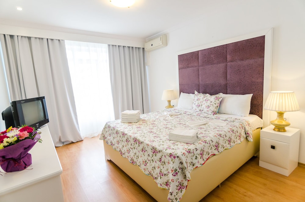 Phoenicia Holiday Resort 10/33