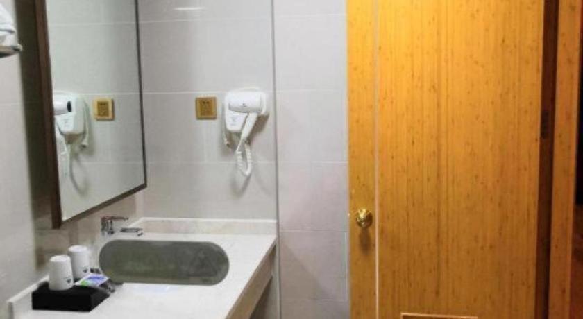 GreenTree Inn Hefei Changfeng County Gangji Town Jingang Avenue Express Hotel 55/55