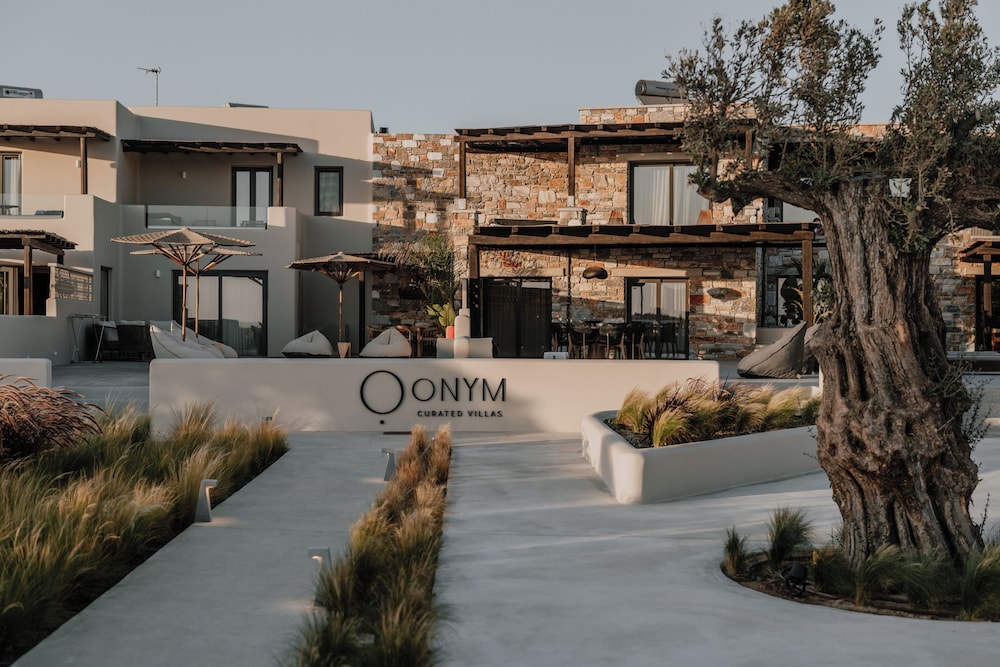 Onym Curated Villas 4/206