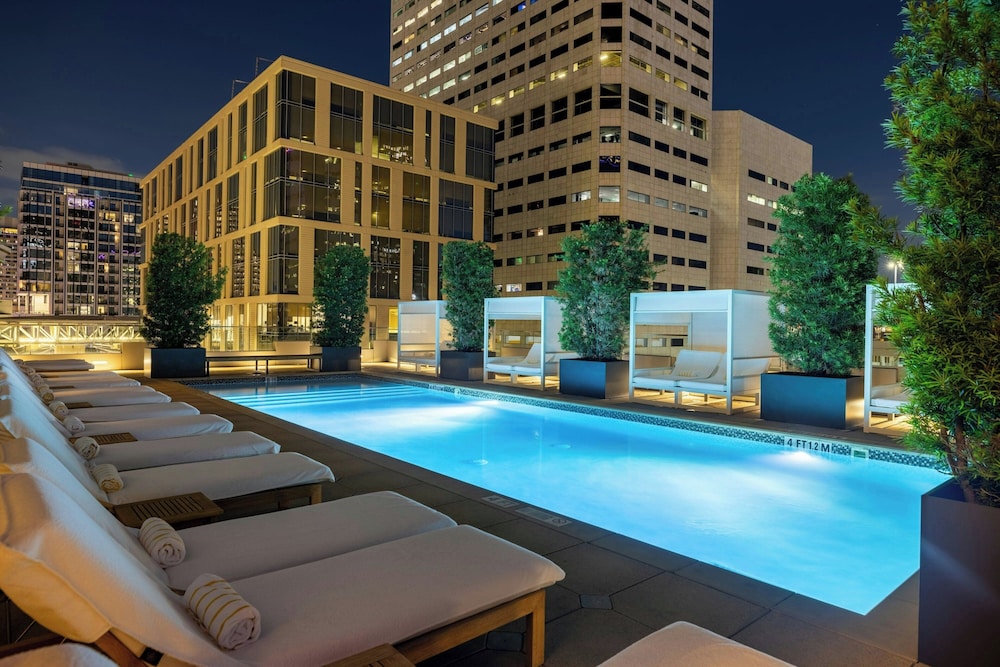 The Laura Hotel, Houston Downtown, Autograph Collection 67/73