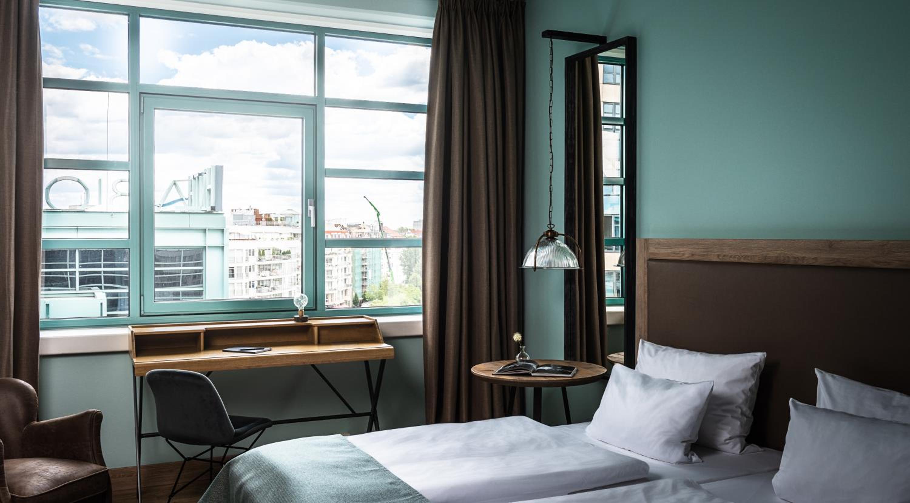 Room, Water Side, River View