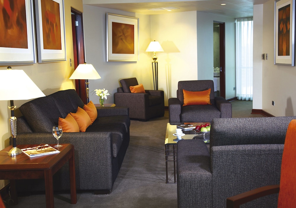Delfines Hotel & Convention Center 30/50