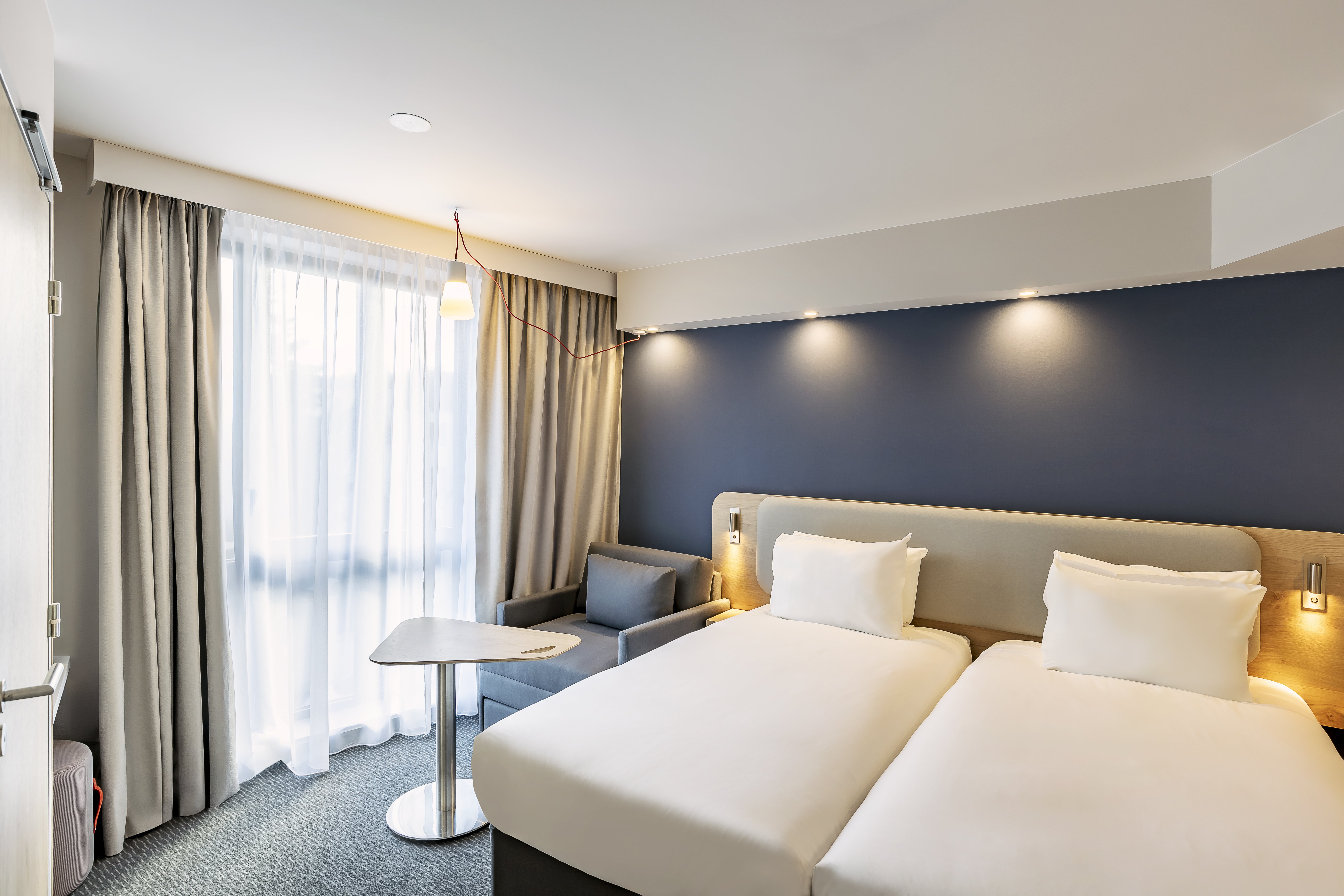 Standard, Twin Beds, Sofa