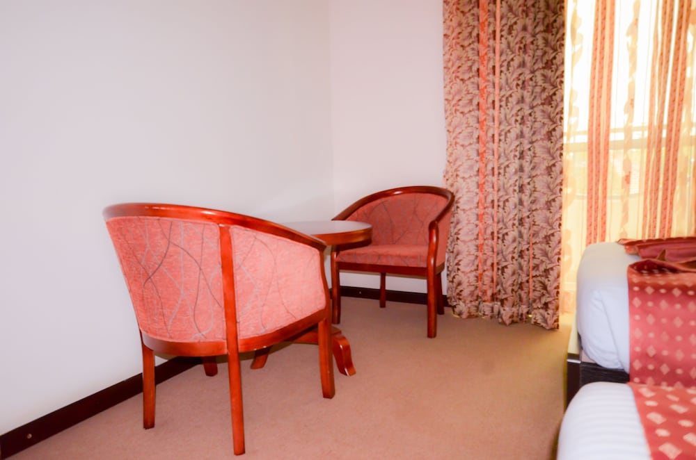 Emperor Hotels 18/39