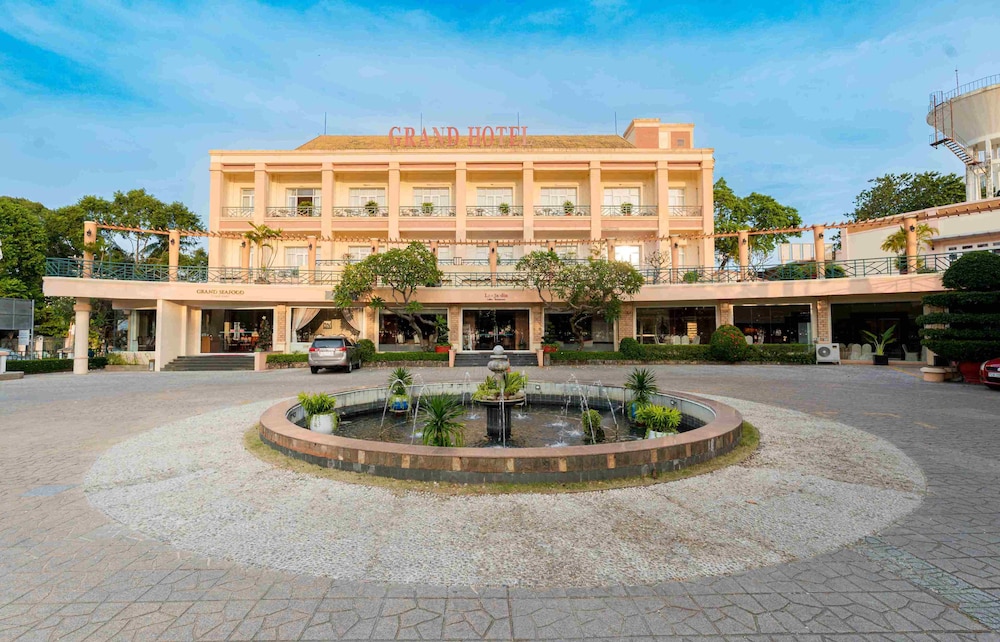 Grand Hotel 51/55