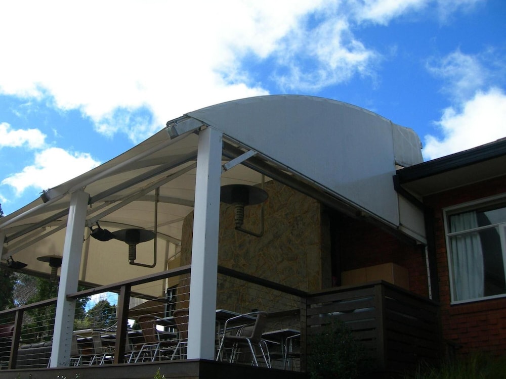 3 SISTERS MOTEL 2/39
