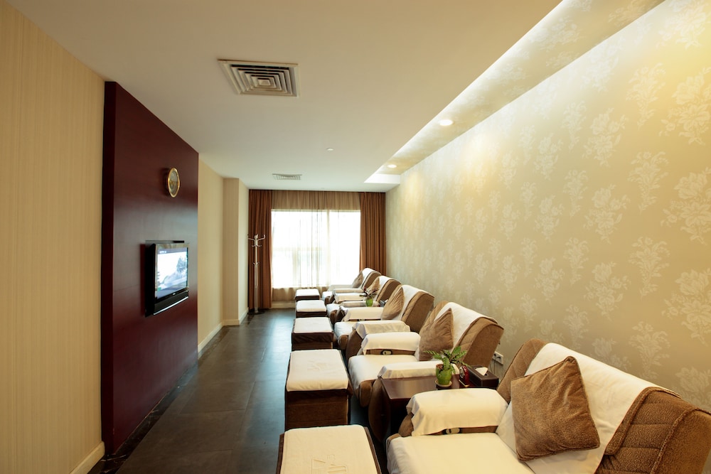 Yanling Hotel 35/50